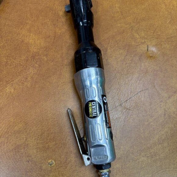 Central Pneumatic‎ 3/8 Inch Professional Air Ratchet 47214 - Picture 1 of 5